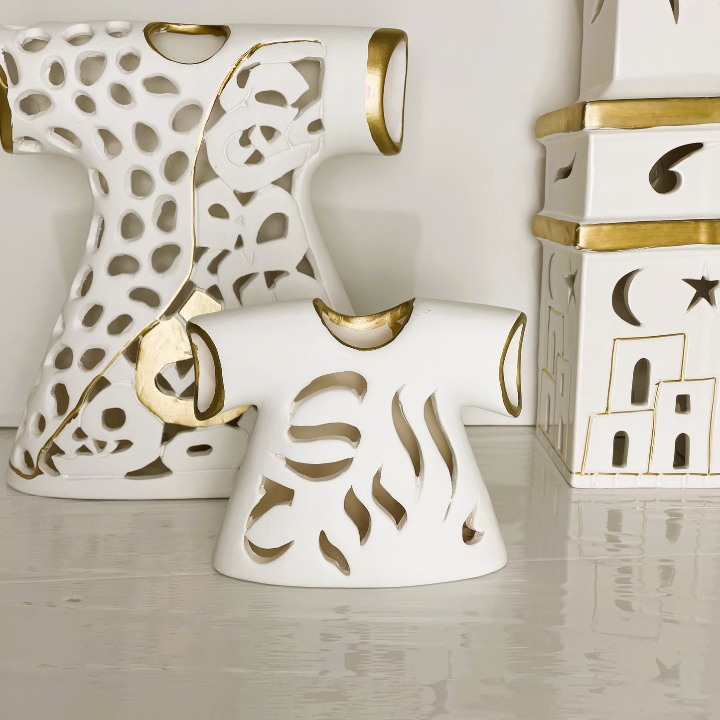 White & Gold Handmade Clay Kaftan - Medium