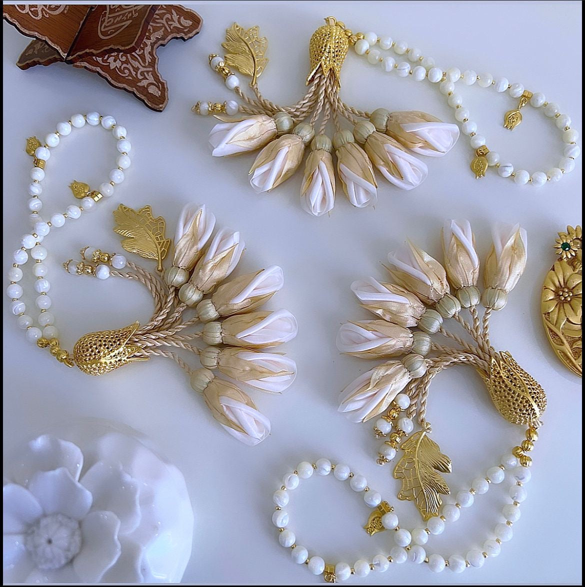 Rosary - off white with roses