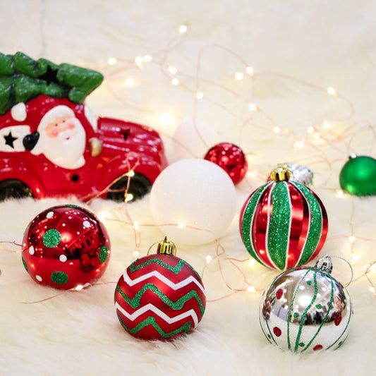 Red, Green, and White Polka dot & Zigzag Christmas Ornaments - 35 Piece 7cm