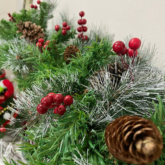 Garland with berries and pine cones - 180cm